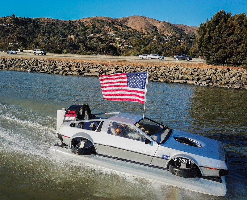 Illustration for article titled You Want This DeLorean Hovercraft for the Seas of Life
